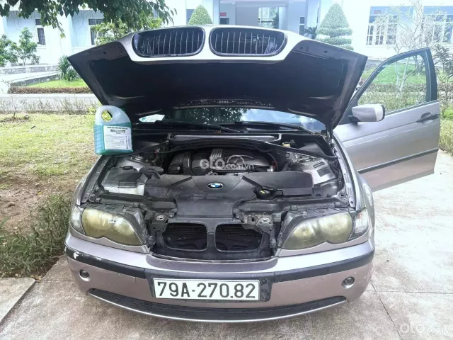 BMW 318i 2005 6