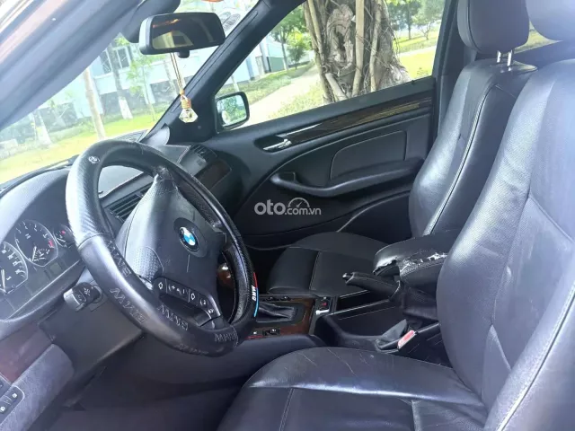 BMW 318i 2005 7