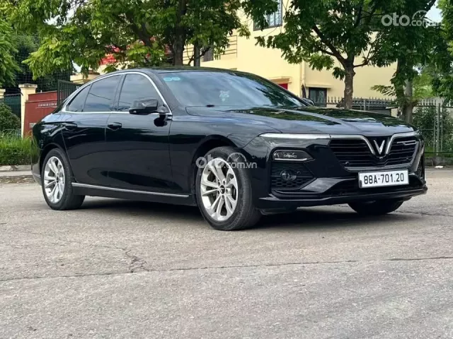 VinFast LUX A2.0 2022 2