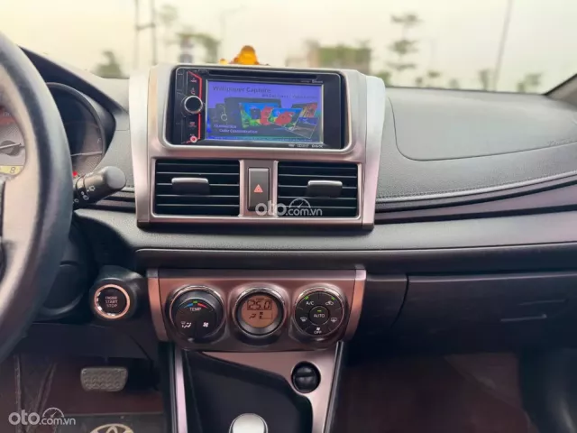 Toyota Yaris 1.3G 2014 5