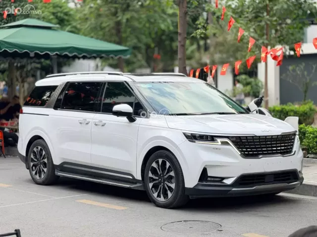 Kia Carnival 2.2D Signature 2023 2