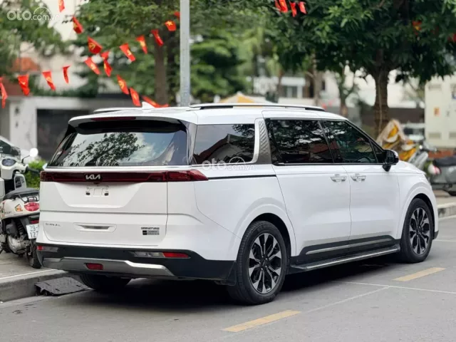 Kia Carnival 2.2D Signature 2023 3