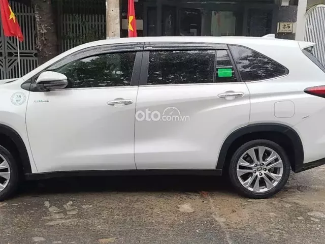 Toyota Innova 2.0 Venturer AT 2024