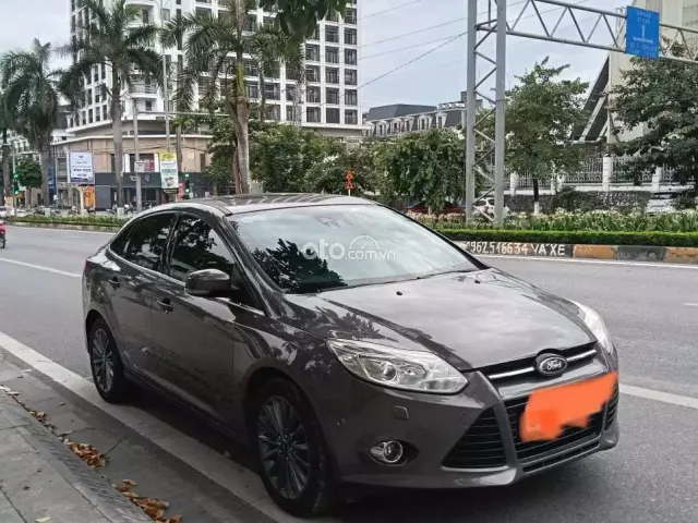 Ford Focus 2014 4