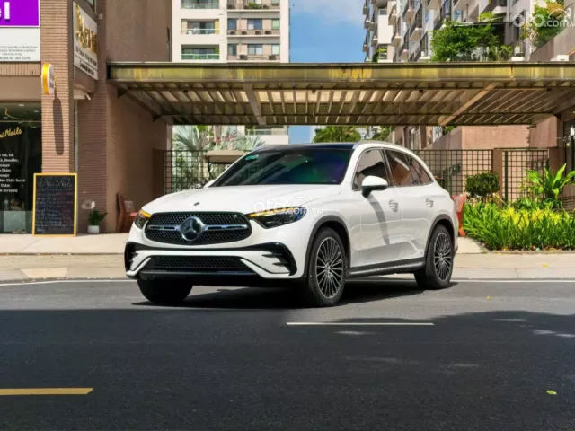 Mercedes-Benz GLC 300 4Matic 2023 4