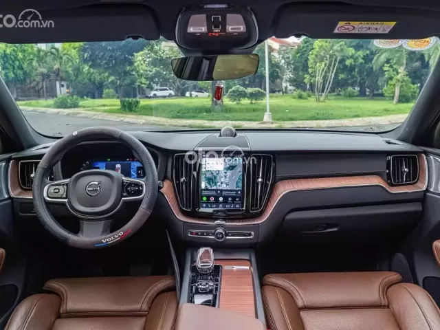 Volvo XC60 2025 8