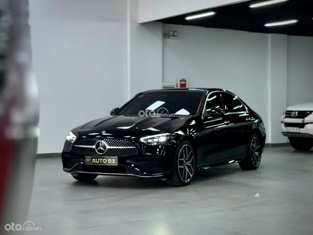 Mercedes-Benz C300 AMG 2022 4