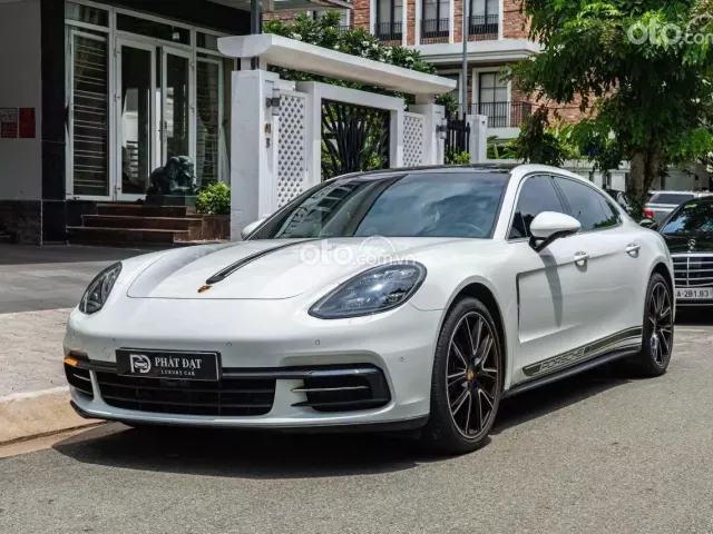 Porsche Panamera 4 Executive 2020