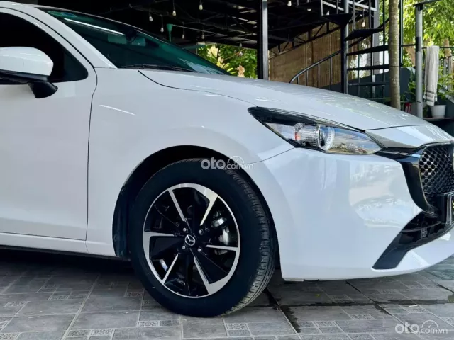Mazda 2 2024 4