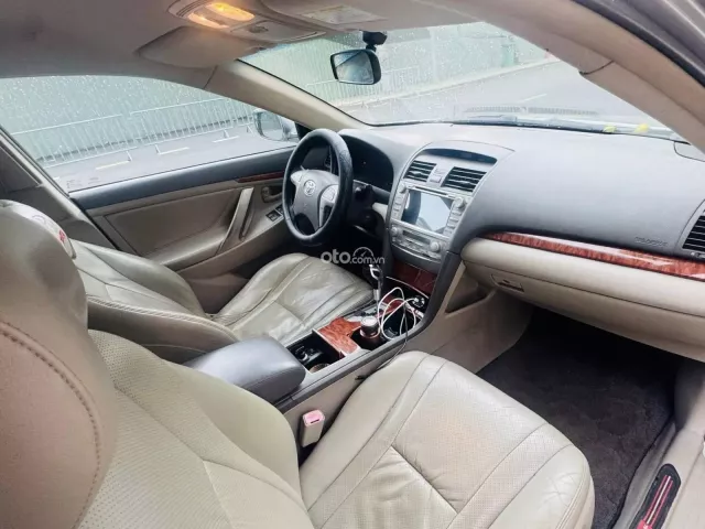 Toyota Camry 2.4G 2012 5