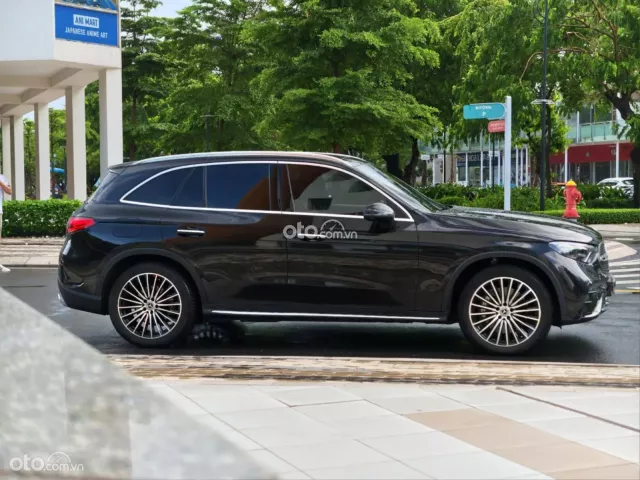 Mercedes-Benz GLC 300 4Matic 2023 4