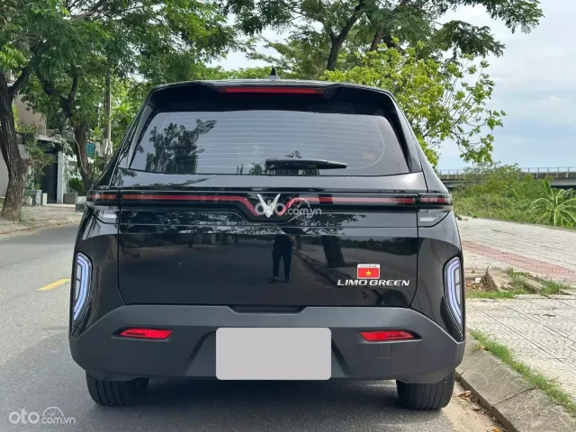VinFast Limo Green 2026 3