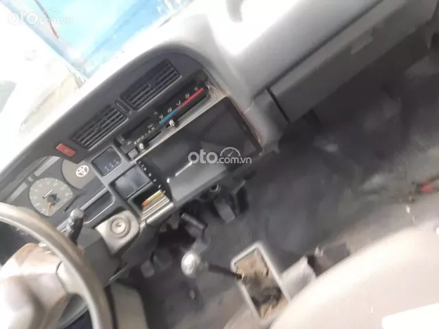 Toyota Hiace 2002 14