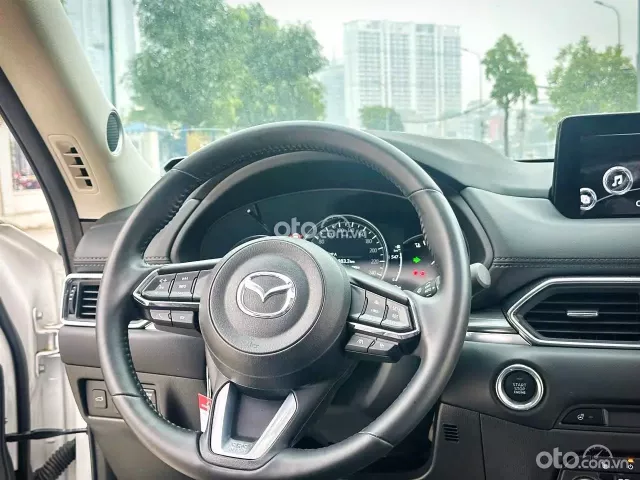 Mazda CX-5 2.0L Premium 2025 10