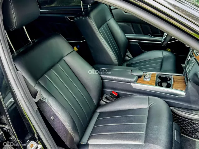 Mercedes-Benz E200 Sport 2015 8