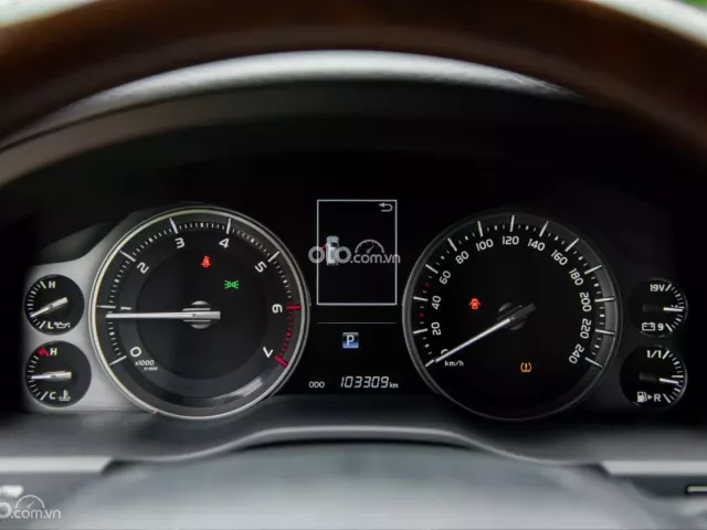 Toyota Land Cruiser VX 4.6 V8 2019 9