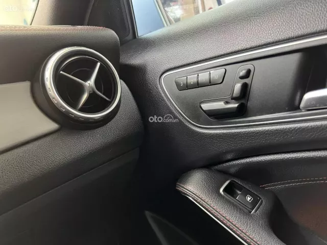 Mercedes-Benz GLA 250 2015 11