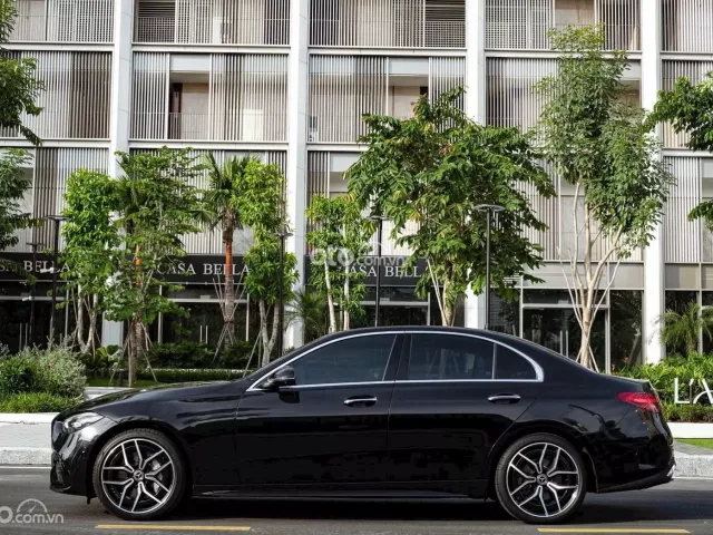 Mercedes-Benz C300 AMG 2022 3