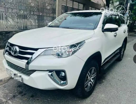 Toyota Fortuner 2.4G 4x2 AT  2018 5