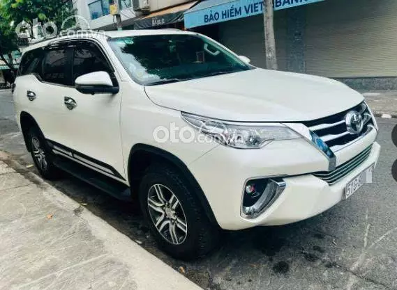 Toyota Fortuner 2.4G 4x2 AT  2018 6