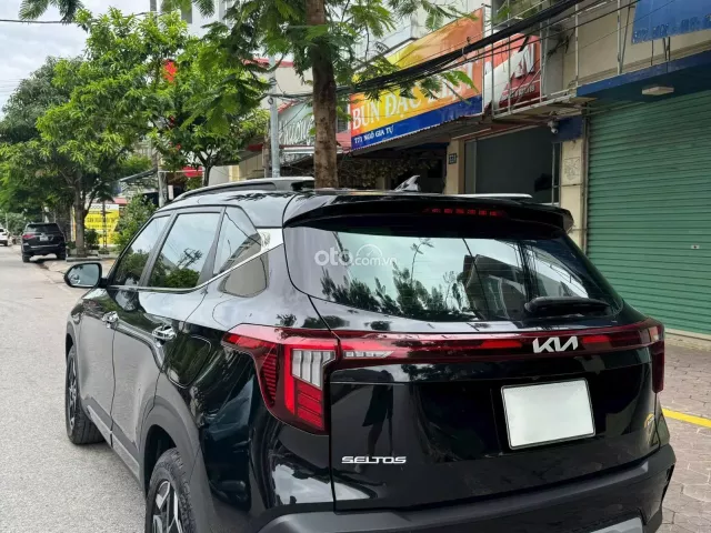 Kia Seltos 1.5L PREMIUM 2025 4