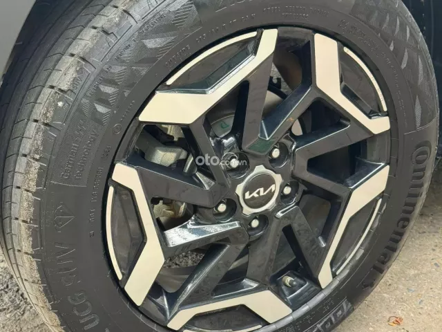 Kia Seltos 1.5L PREMIUM 2025 7