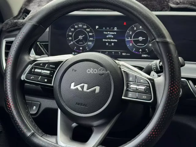 Kia Seltos 1.5L PREMIUM 2025 8