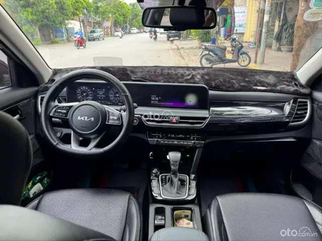 Kia Seltos 1.5L PREMIUM 2025 9