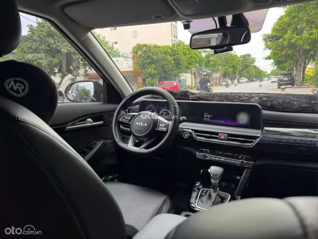 Kia Seltos 1.5L PREMIUM 2025 10