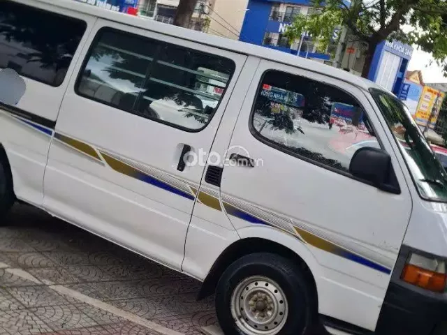 Toyota Hiace 2022 3