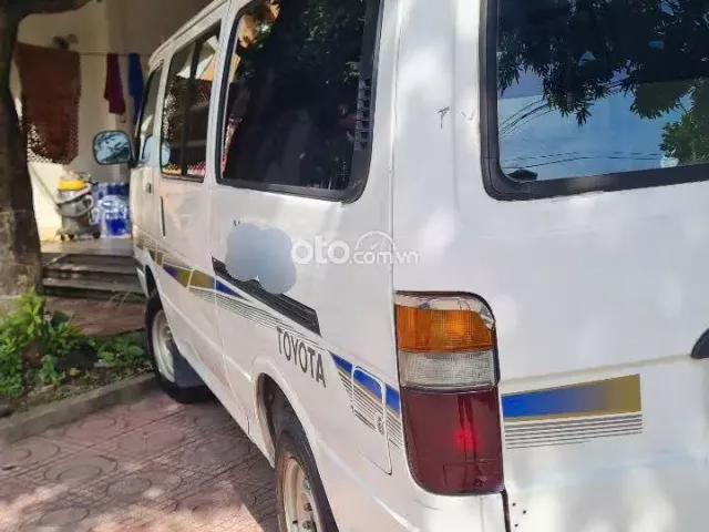 Toyota Hiace 2022 4