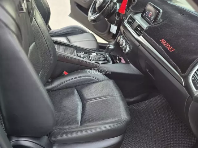 Mazda 3 2020 8
