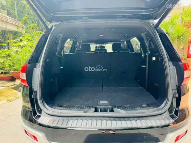 Ford Everest Titanium 2.0 AT 4x2 2018 12