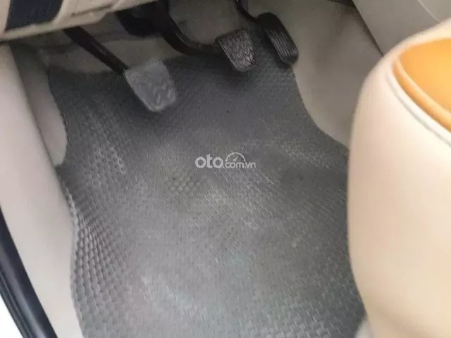 Toyota Innova 2.0G 2011 8
