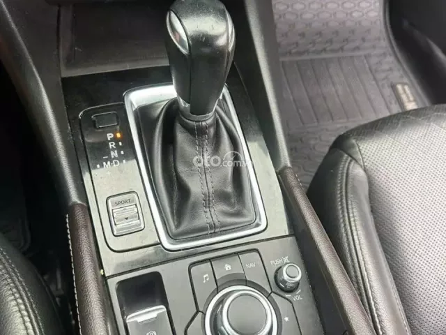 Mazda 3 Sedan 1.5L Premium 2019 13