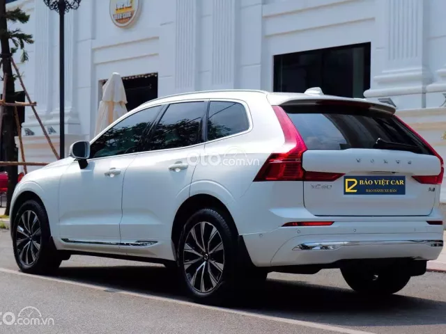 Volvo XC60 B6 Ultimate Bright 2024 4