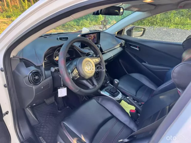 Mazda 2 1.5AT 2020 9