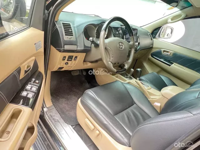 Toyota Fortuner 2.7 V 4X2 AT 2009 6