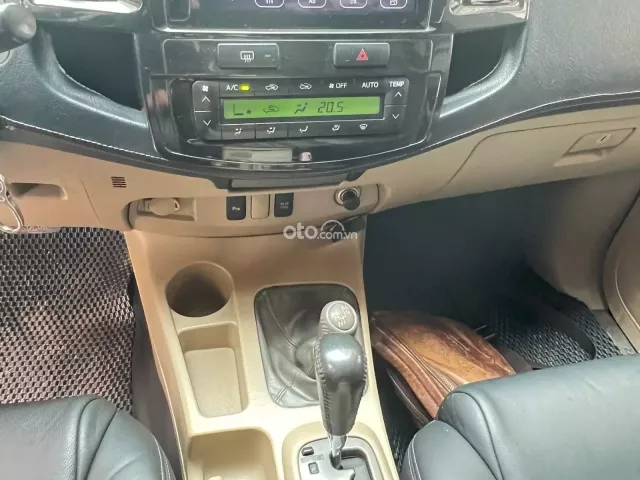 Toyota Fortuner 2.7 V 4X2 AT 2009 8
