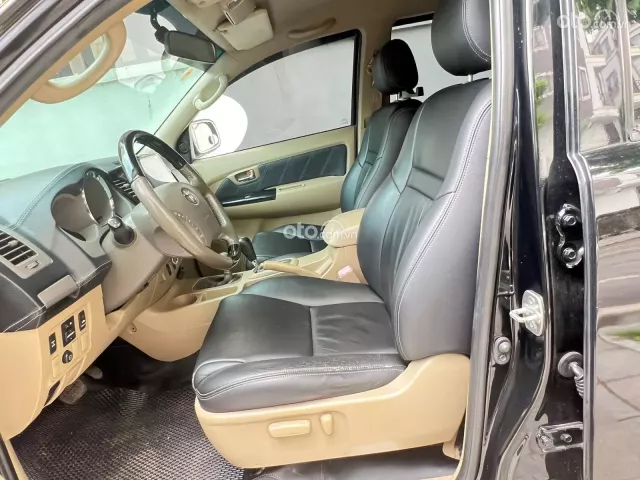 Toyota Fortuner 2.7 V 4X2 AT 2009 9