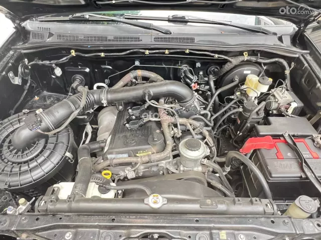 Toyota Fortuner 2.7 V 4X2 AT 2009 11