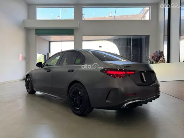 Mercedes-Benz C300 AMG 2022 7