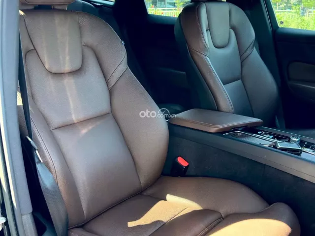 Volvo XC60 B6 AWD Inscription 2022 7