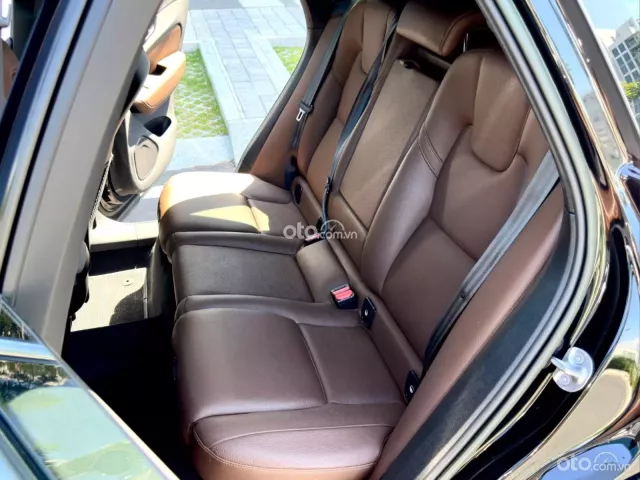 Volvo XC60 B6 AWD Inscription 2022 8