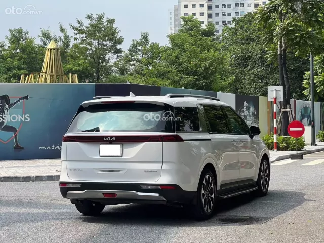 Kia Carnival 2.2D Signature 2023 4