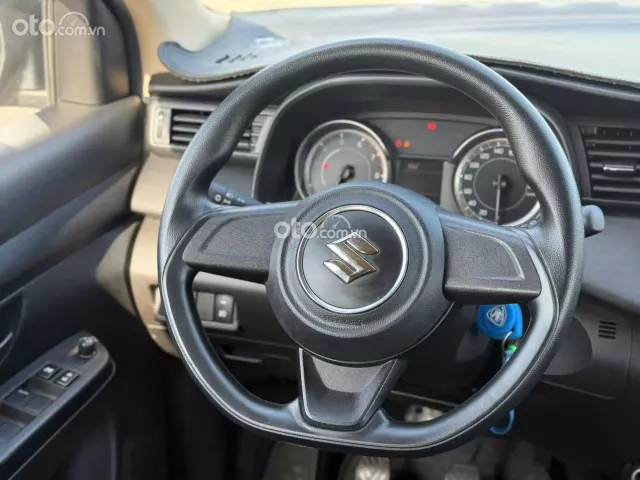 Suzuki Ertiga 1.5L GL MT 2022 9