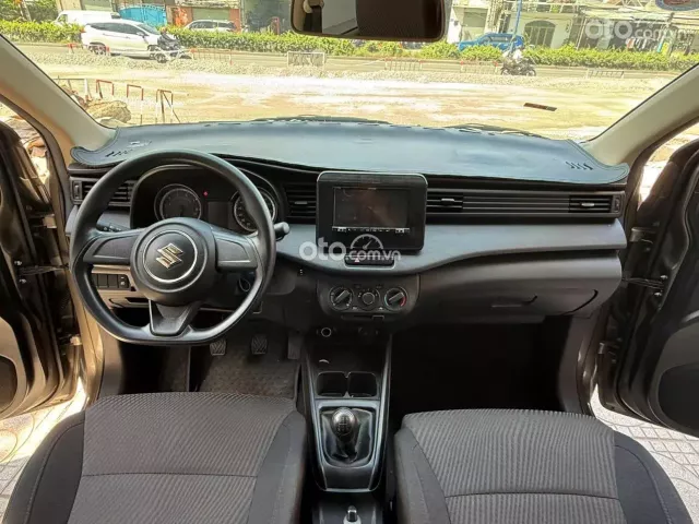 Suzuki Ertiga 1.5L GL MT 2022 8
