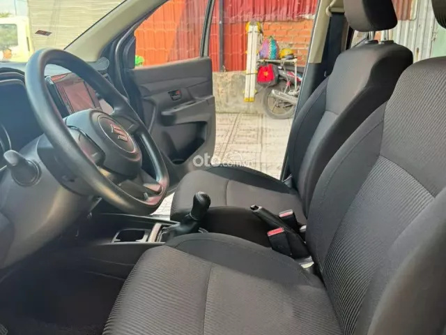 Suzuki Ertiga 1.5L GL MT 2022 12