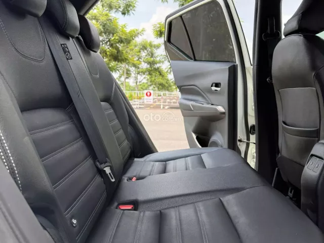 Nissan Kicks V 2023 11