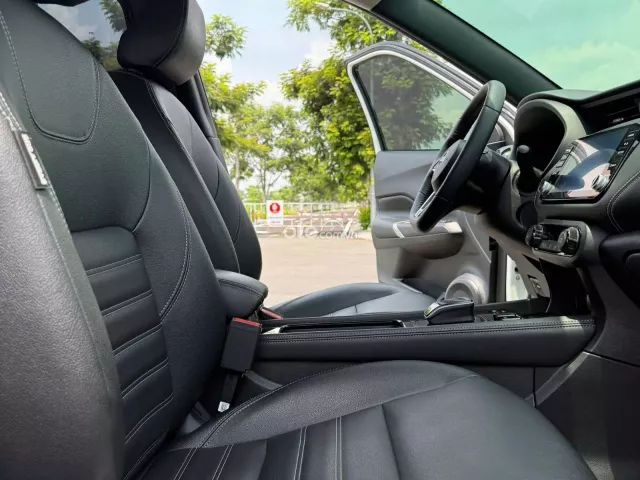 Nissan Kicks V 2023 12